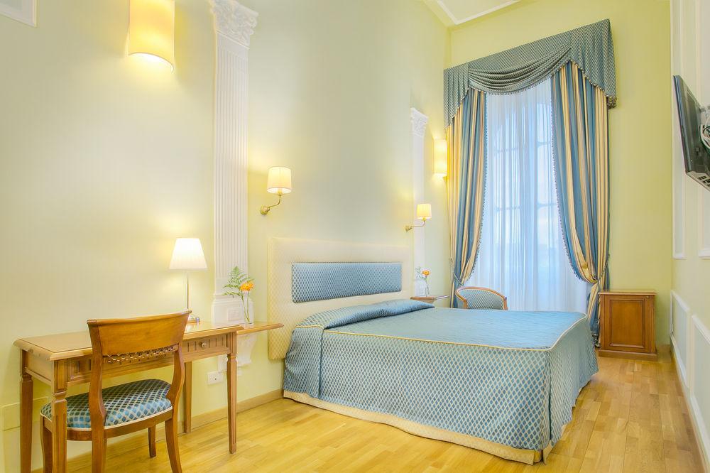 Hotel Bretagna Heritage - Alfieri Collezione Florenz Exterior foto