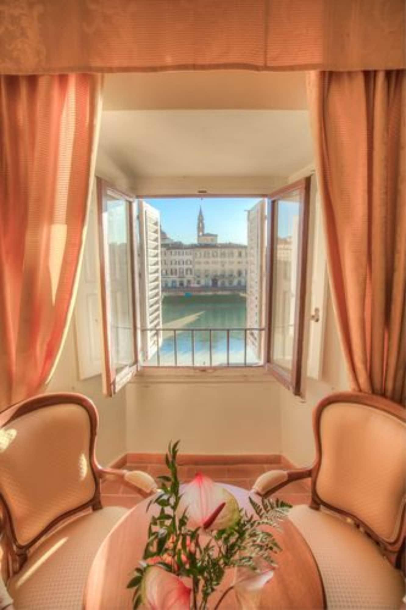 Hotel Bretagna Heritage - Alfieri Collezione Florenz Exterior foto