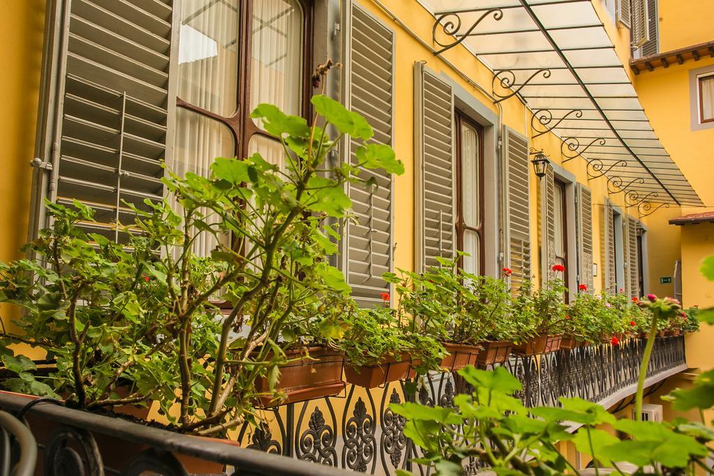 Hotel Bretagna Heritage - Alfieri Collezione Florenz Exterior foto